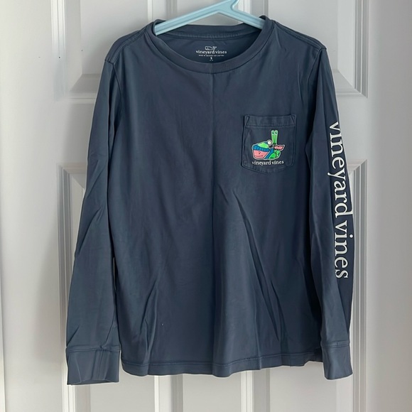 Vineyard Vines Other - Vineyard Vines logo LS T-Shirt-Ski
